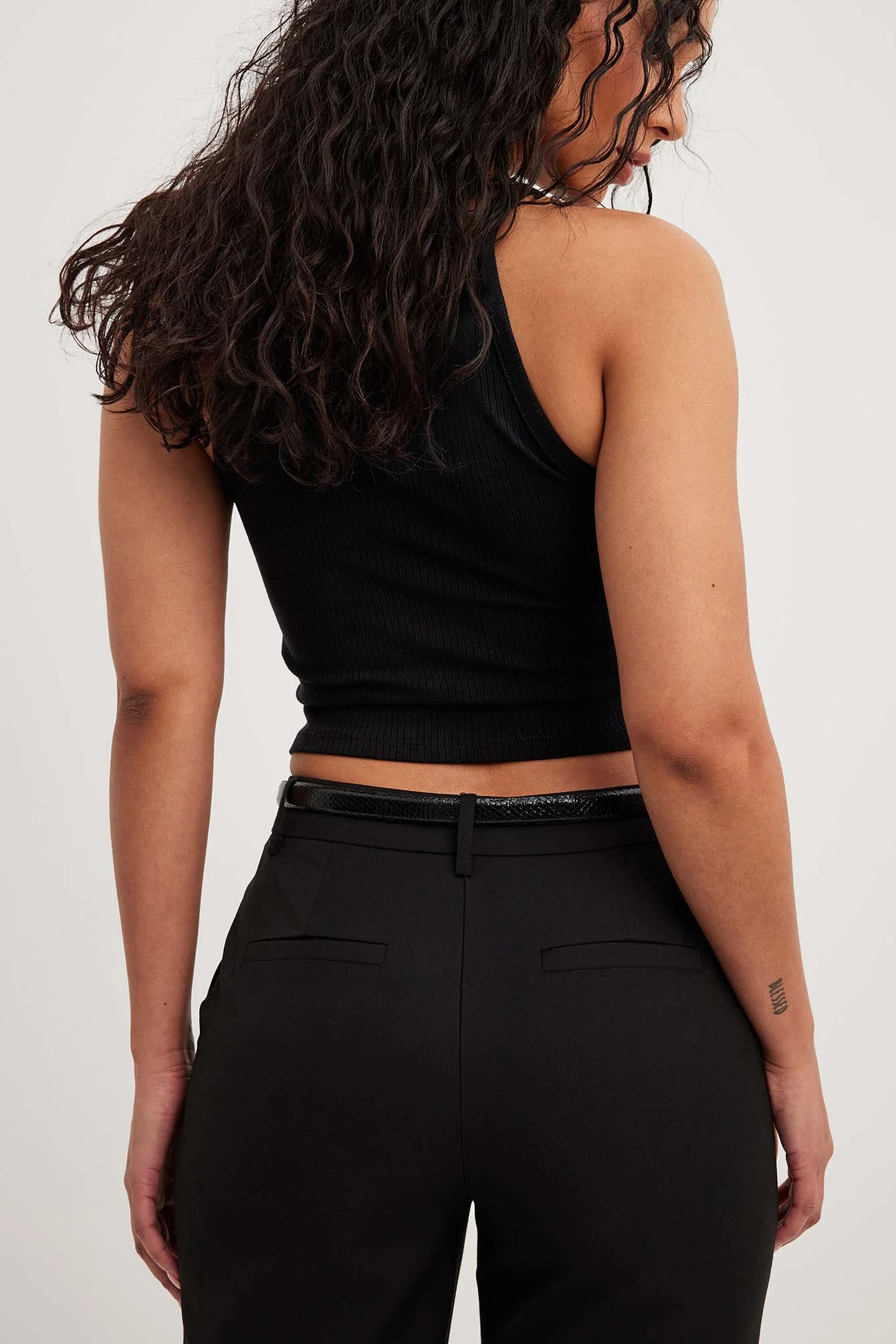 Hochgeschnittenes Crop-Singlet