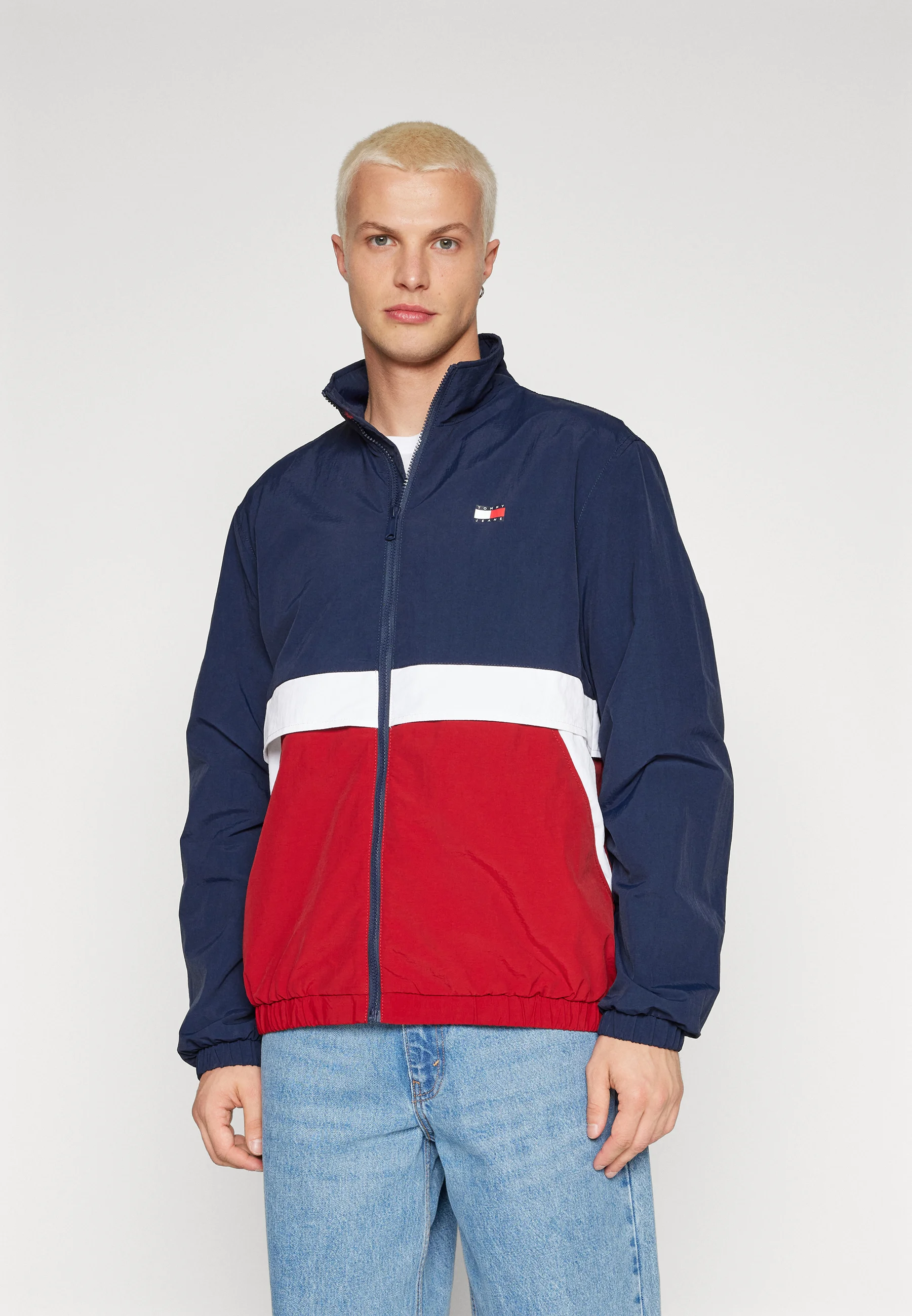 Chaqueta ligera Tommy Jeans