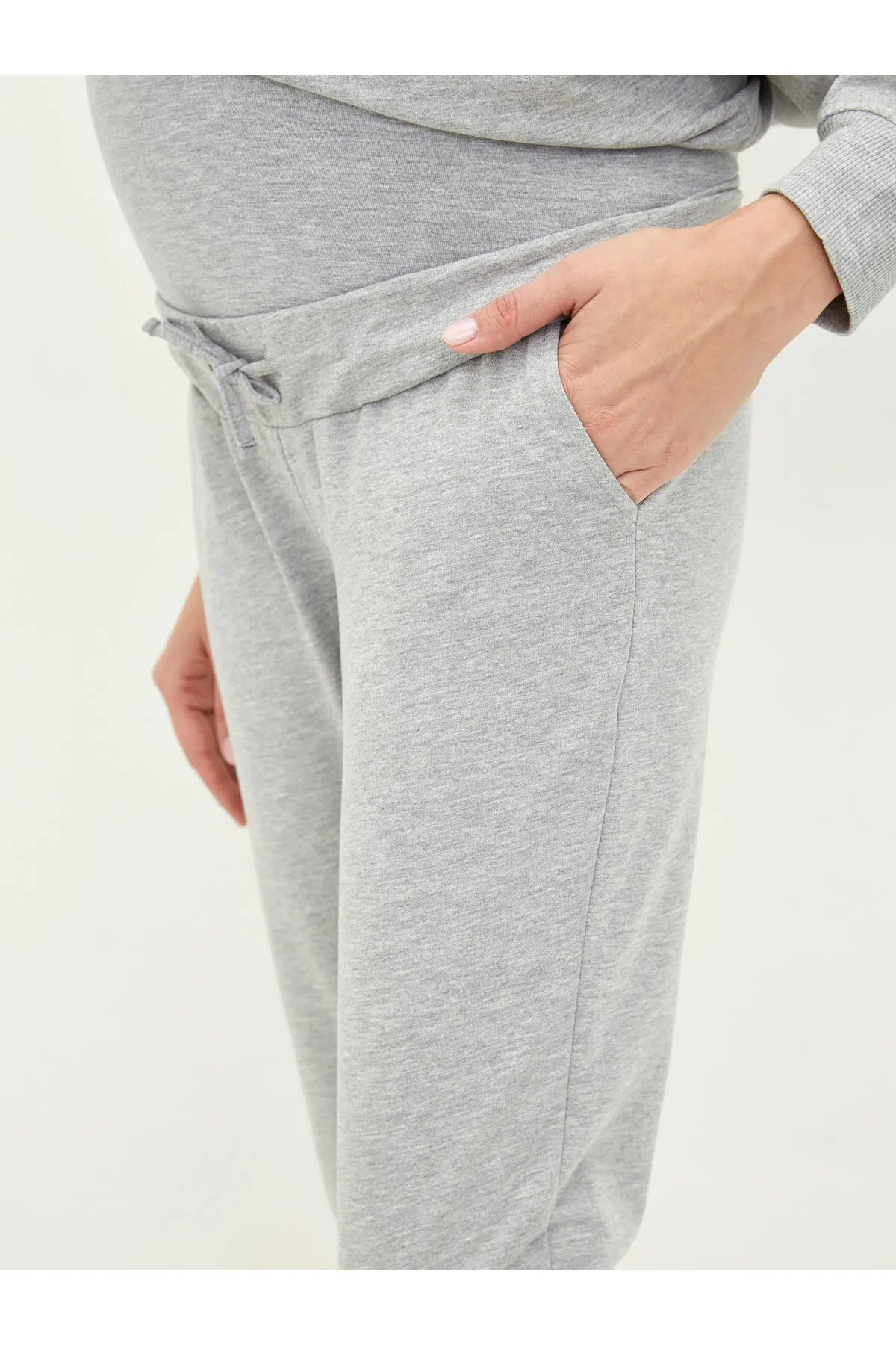 LC Waikiki  LCW – Gerade Umstands-Jogginghose mit Baucheinsätzen