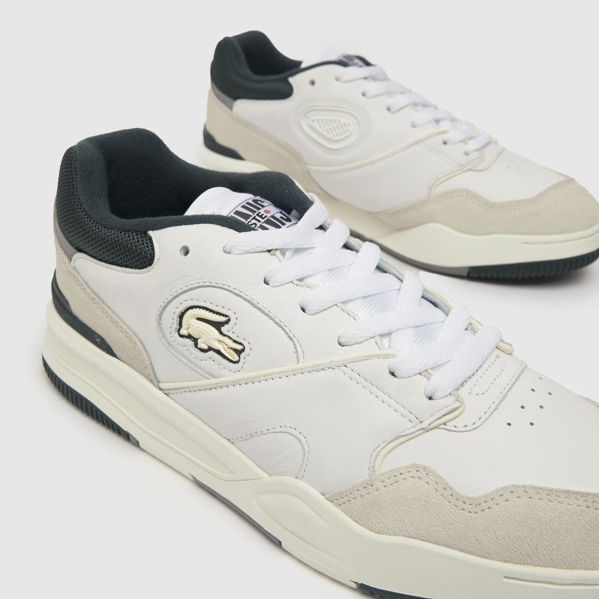 Lacoste – Lineshot-sneakers i vitt och grönt