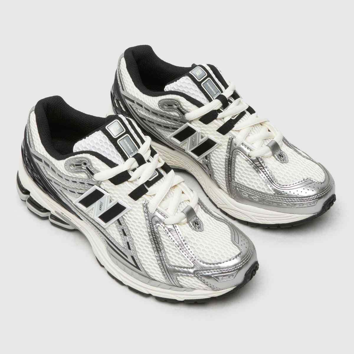 New Balance 1906r sportcipő fehér és fekete színben