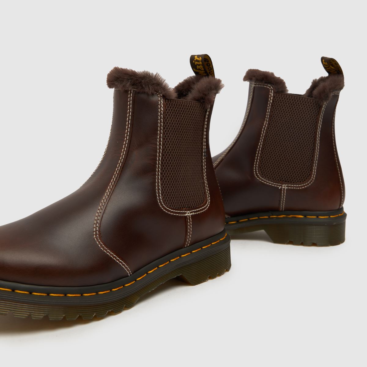 Dr Martens – 2976 Leonore – Bruna stövlar med pälsfoder