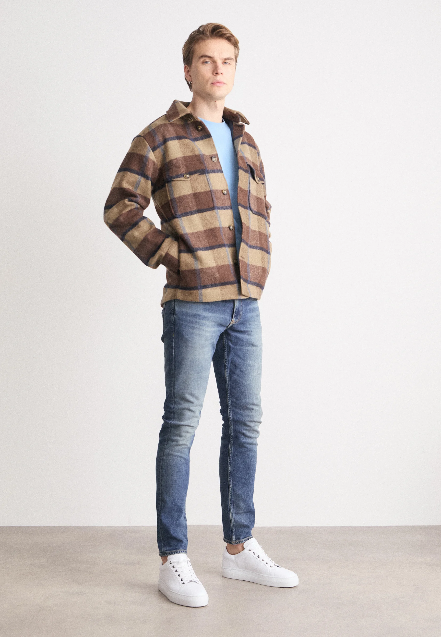 Vaqueros ajustados de Calvin Klein Jeans