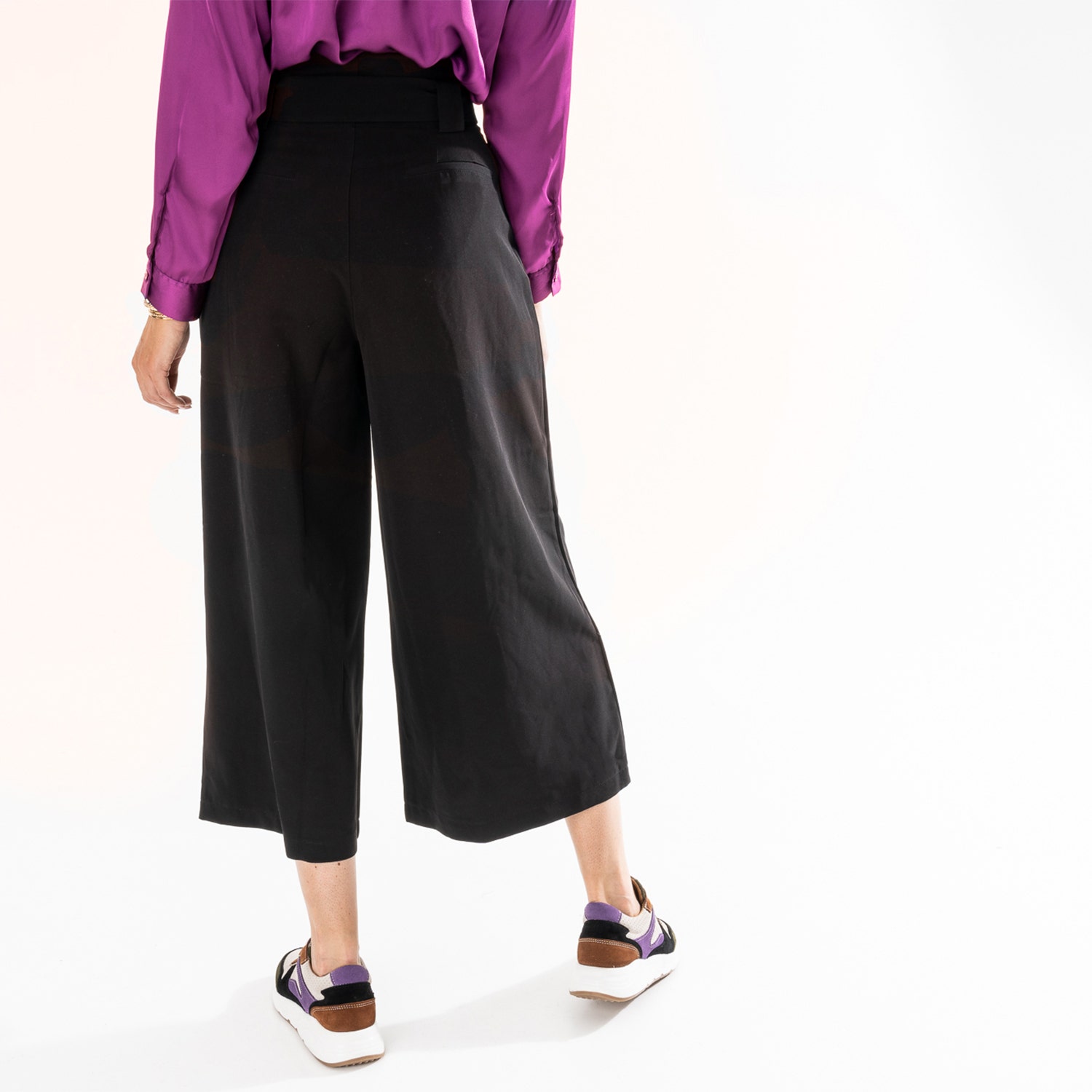 Pantalon taille haute TEXTO noir cropped et large