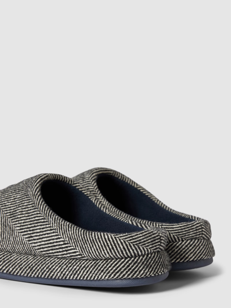 Hausschuhe mit Label-Detail Modell 'HERRINGBONE' in schwarz