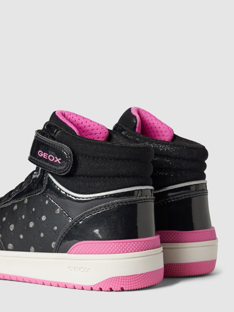 Sneaker mit Effektgarn Modell 'WASHIBA' in schwarz