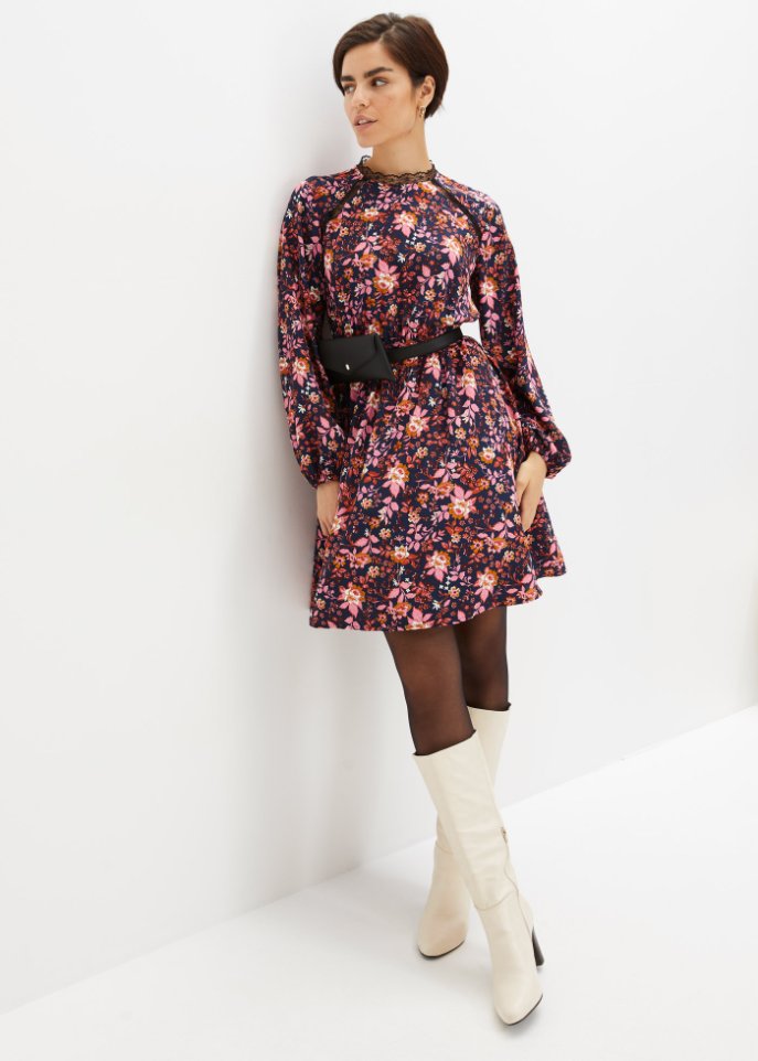 Minikleid mit Spitze