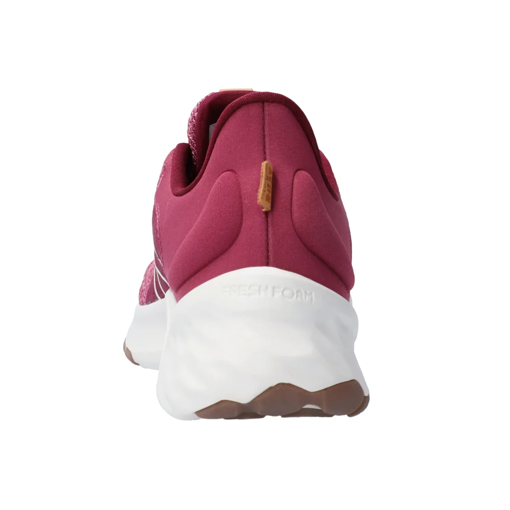 New Balance Fresh Foam Roav V2 WROAVRM2-542 / lila