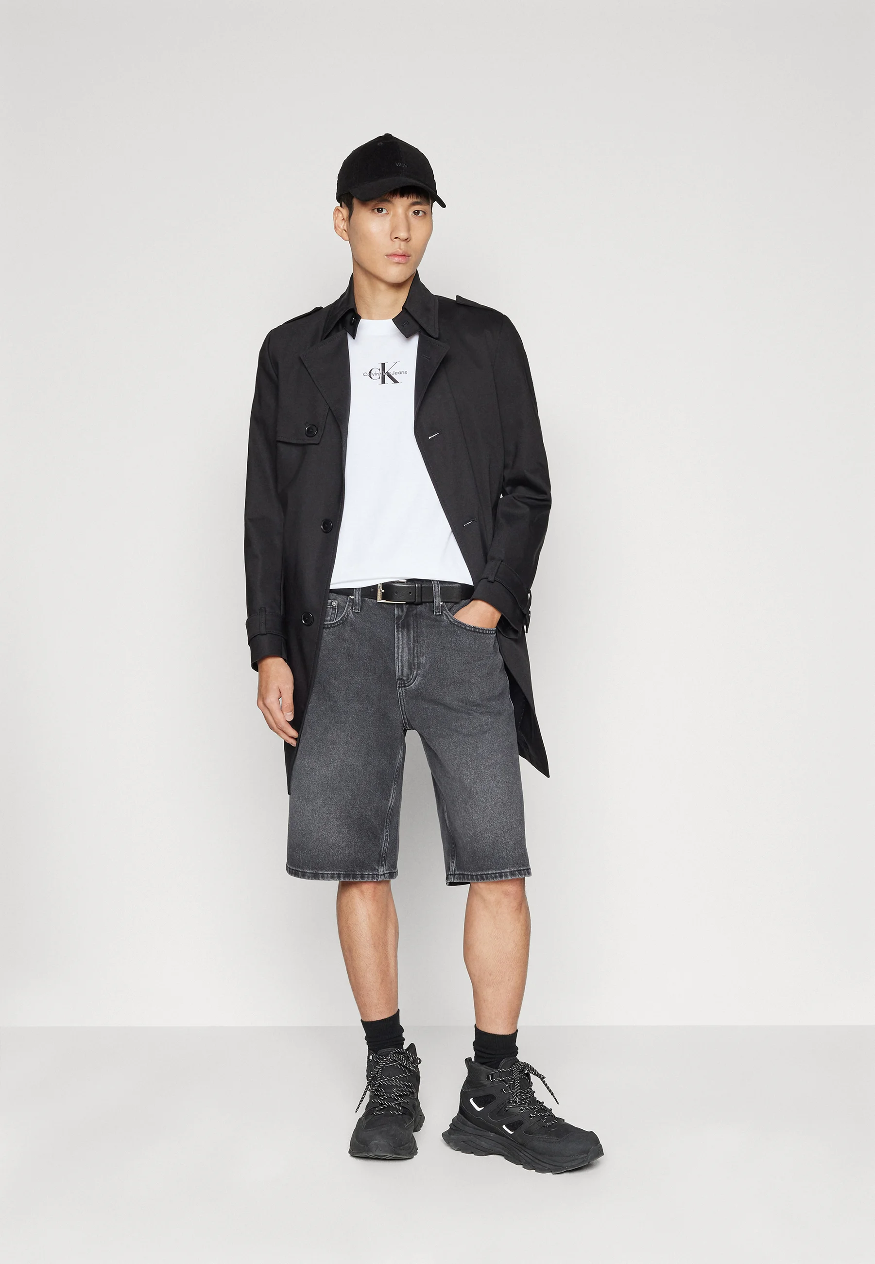 Calvin Klein Jeans 90'S LOOSE SHORT - Pantalones cortos vaqueros