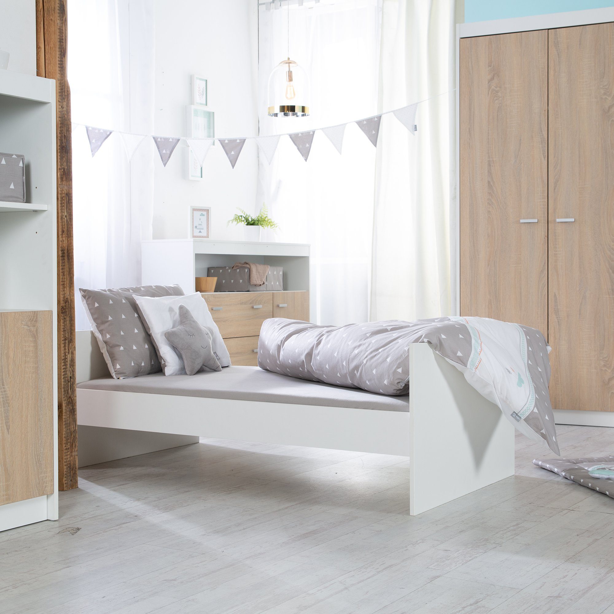 roba® Babyzimmer-Komplettset Gabriella, Gitterbett, breite Wickelkommode & Schrank 3-türig