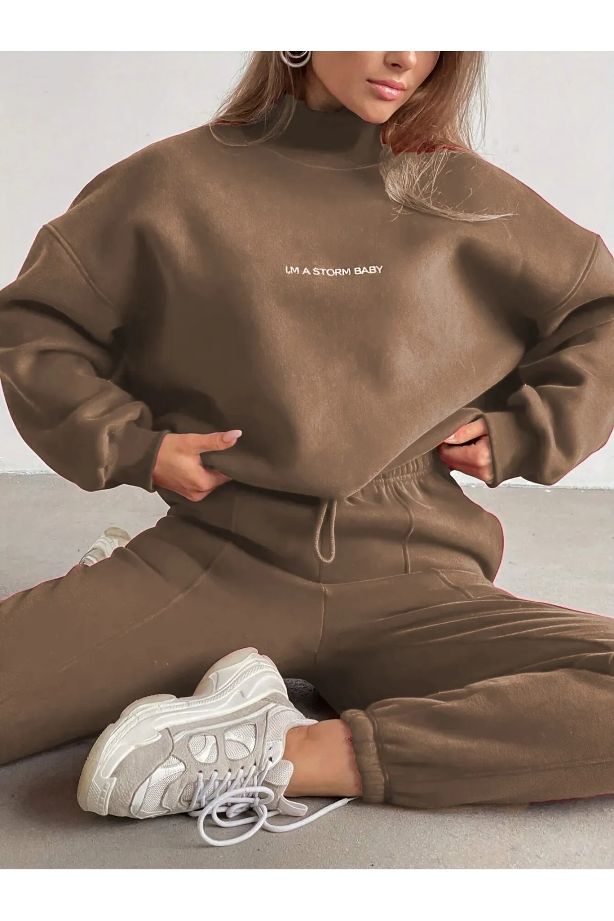 Know  Milk Brown – Trainingsanzugset mit Oberteil und Unterteil „Storm Baby“ für Damen