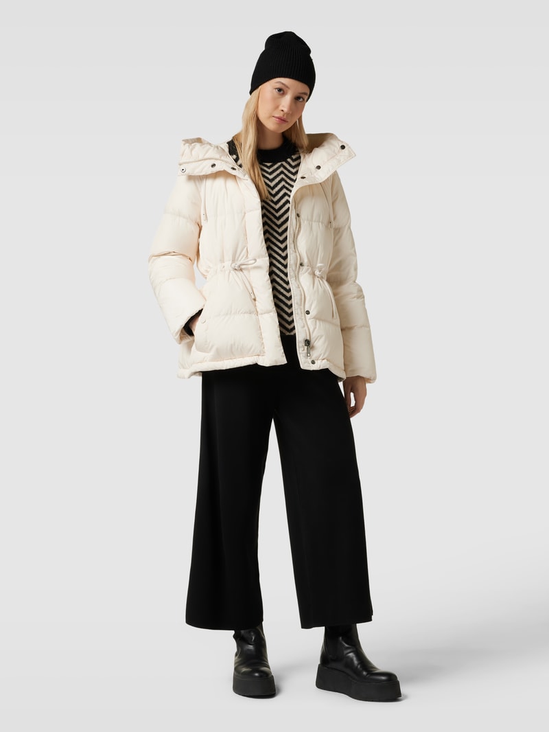 Dauneenjacke mit Label-Details Modell 'YSER' in offwhite