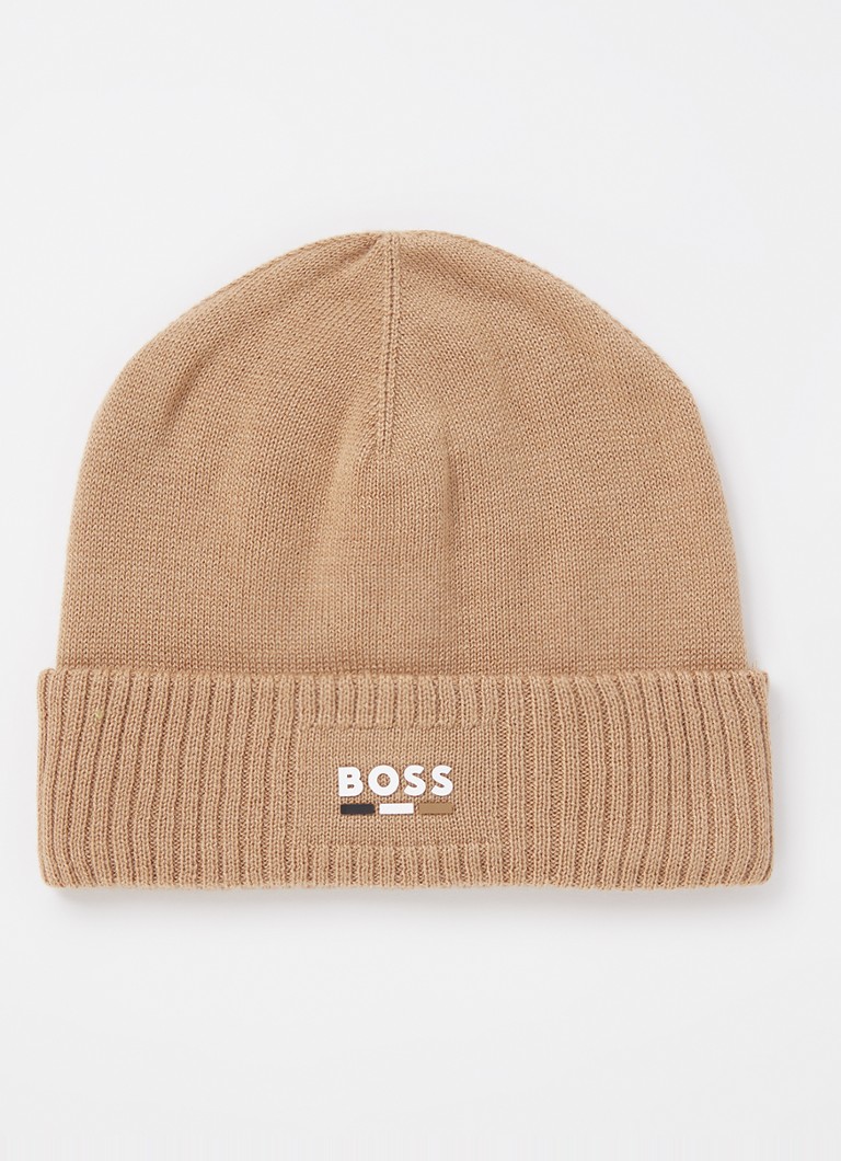 Șapcă HUGO BOSS confecționată din material fin tricotat cu țesătură mixtă.