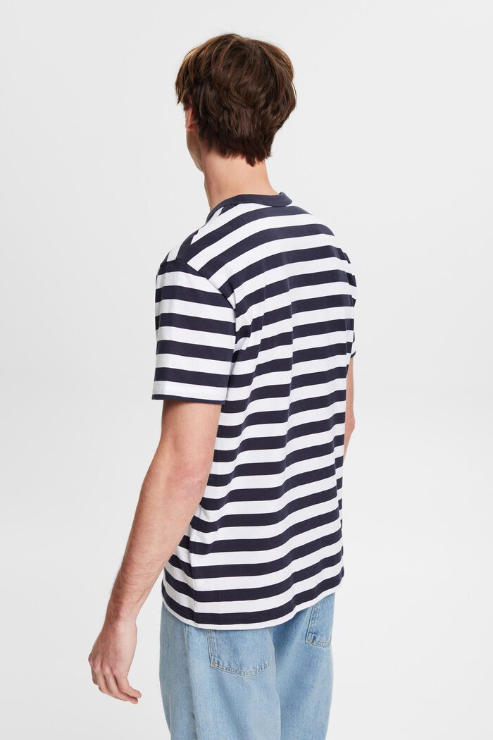 Gestreiftes T-Shirt mit Rundhalsausschnitt