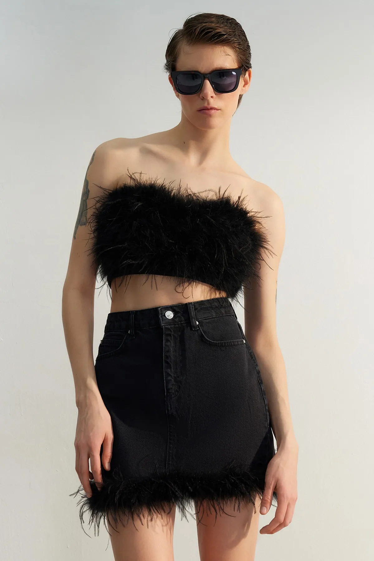Trendyol Collection  Schwarzes, bauchfreies, gewebtes Bustier-Bustier TPRSS23BS00120