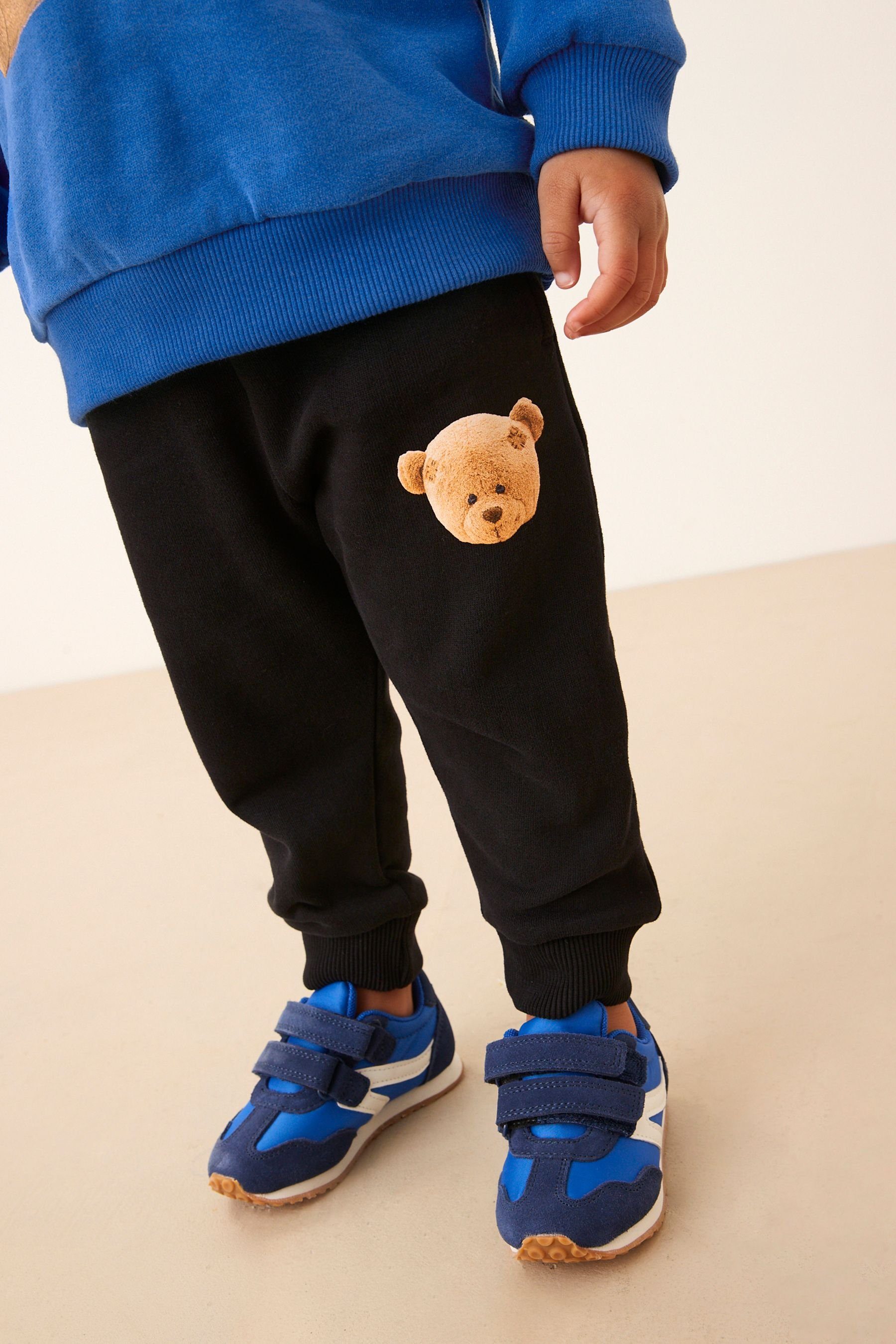 Next Sweatanzug Sweatshirt mit Motiv und Jogginghose im Set (2-tlg)