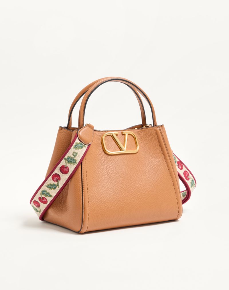 Valentino Garavani Alltime Medium Håndtaske i Kornet Kalveskind med Cherryfic Broderibånd Skulderrem