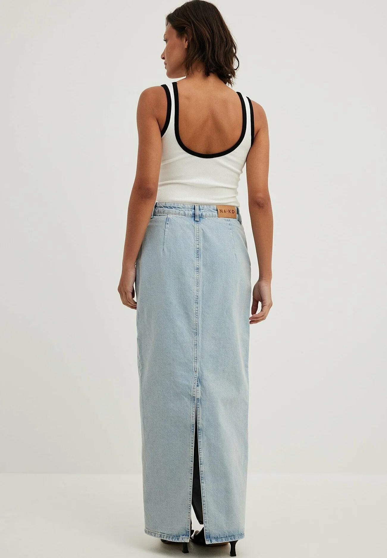NA-KD MIT SCHLITZDETAIL - Falda larga