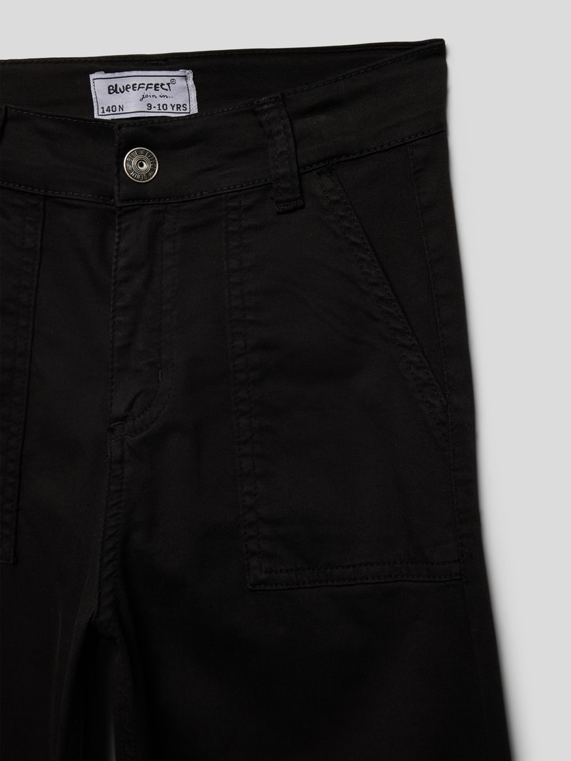 Stoffhose mit Eingrifftaschen in schwarz