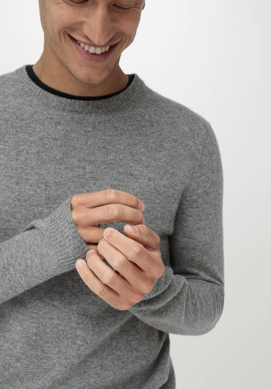 Pullover aus Schurwolle mit Kaschmir