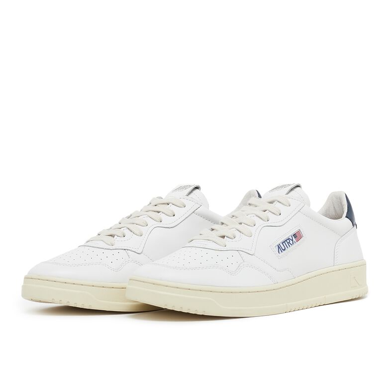 Autry 01 Low LL12 white/navy blue