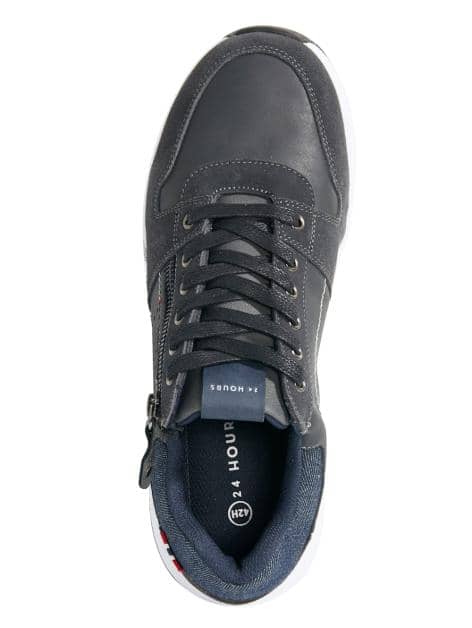 Sneaker mit stylischer Sohle