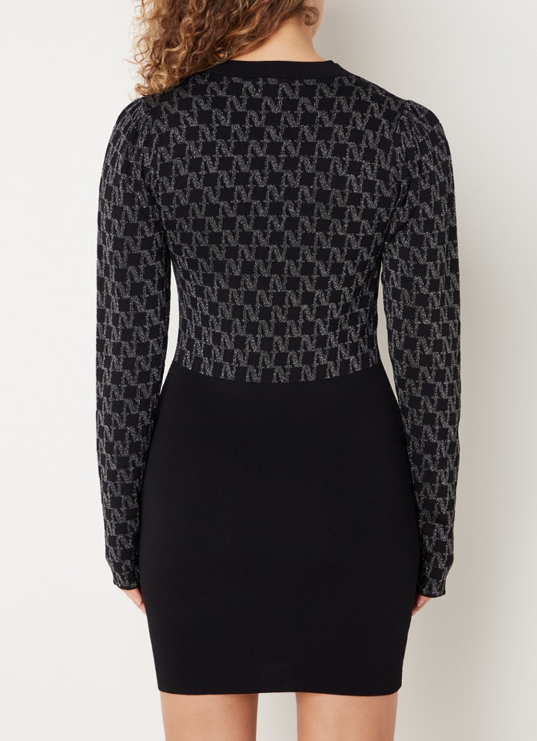 Rochie scurtă NIKKIE Toby din tricot fin cu lurex și logo.