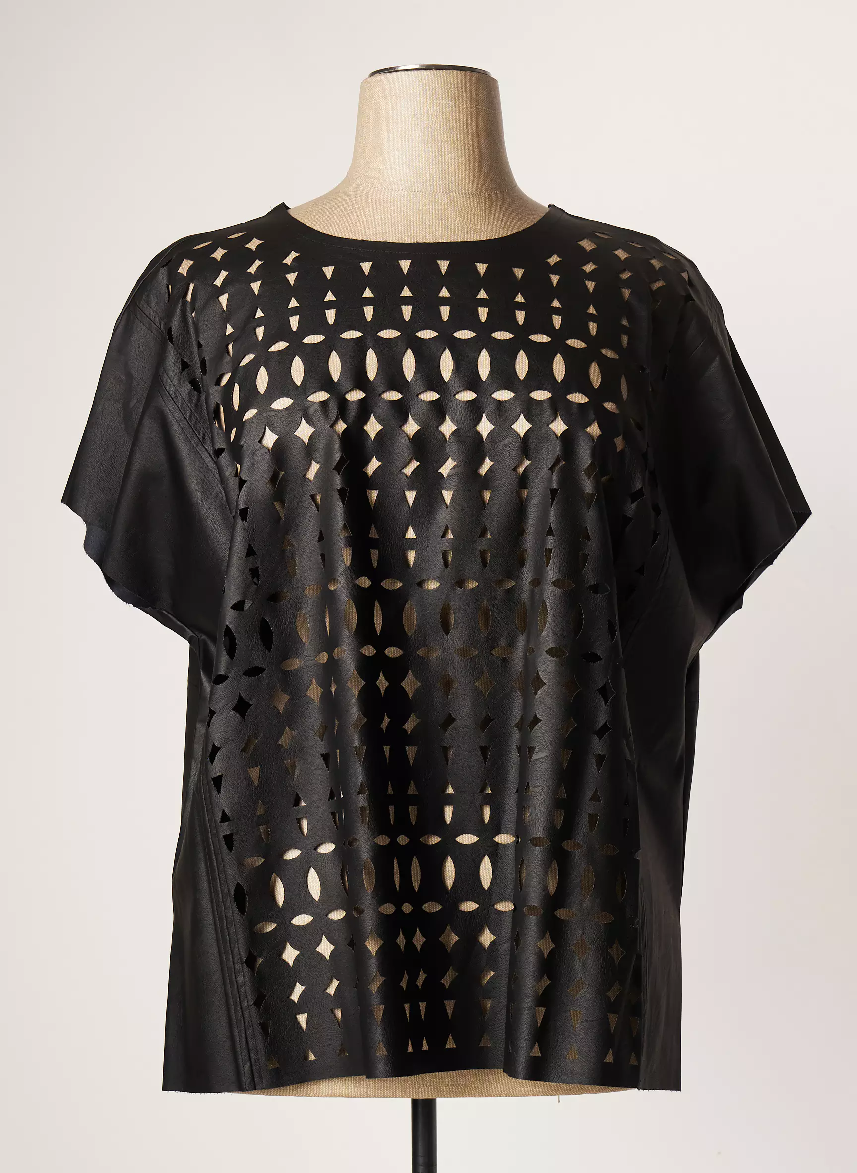 Mat Tshirts Femme couleur noir