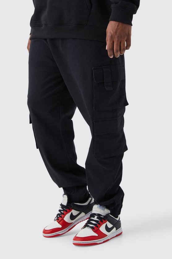 Plus Slim-Fit Jogginghose mit Cargo-Taschen und elastischem Bund