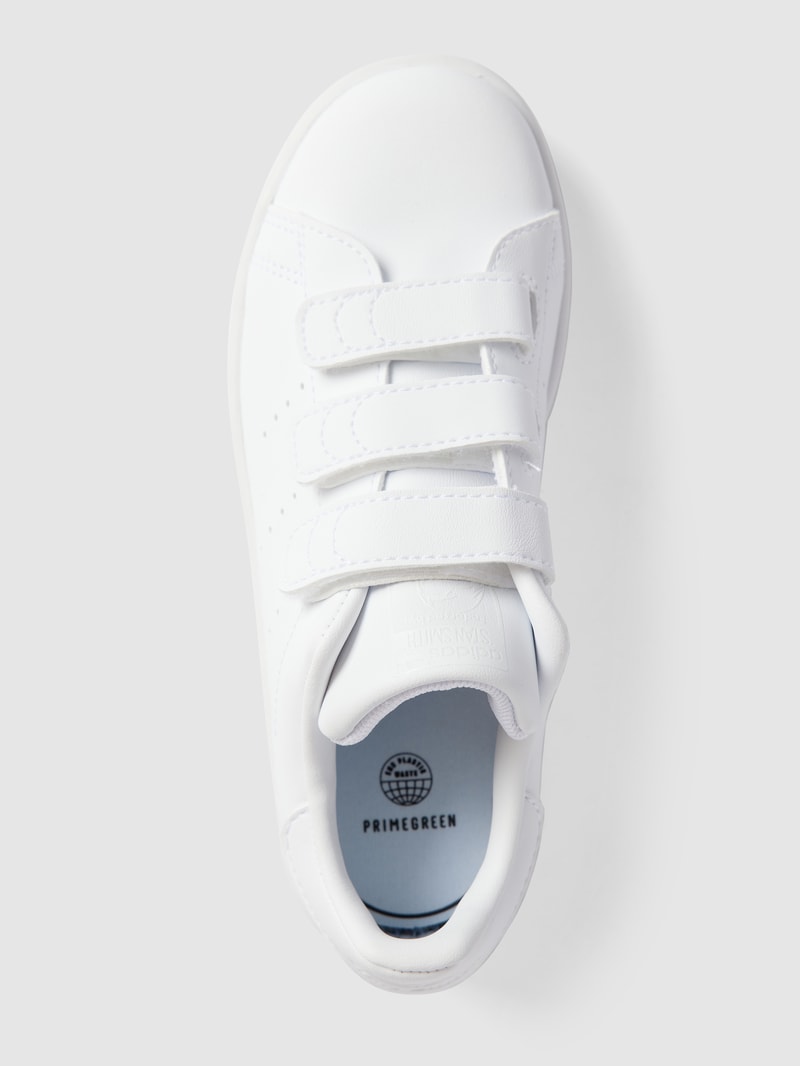 Sneaker mit Label-Details Modell 'STAN SMITH J' in weiß