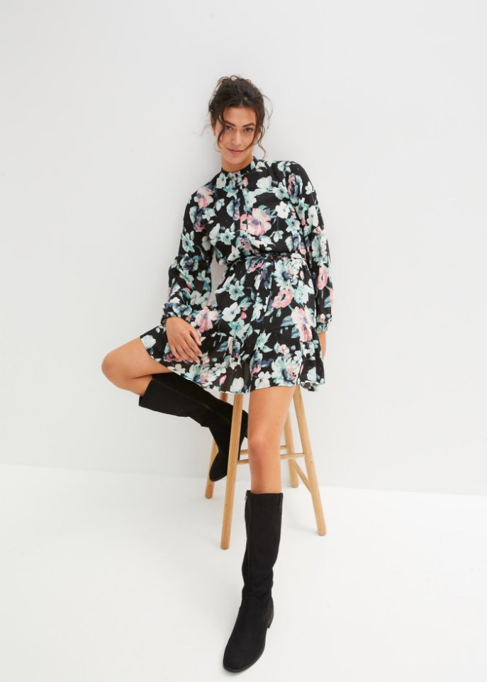 Geblümtes Kleid