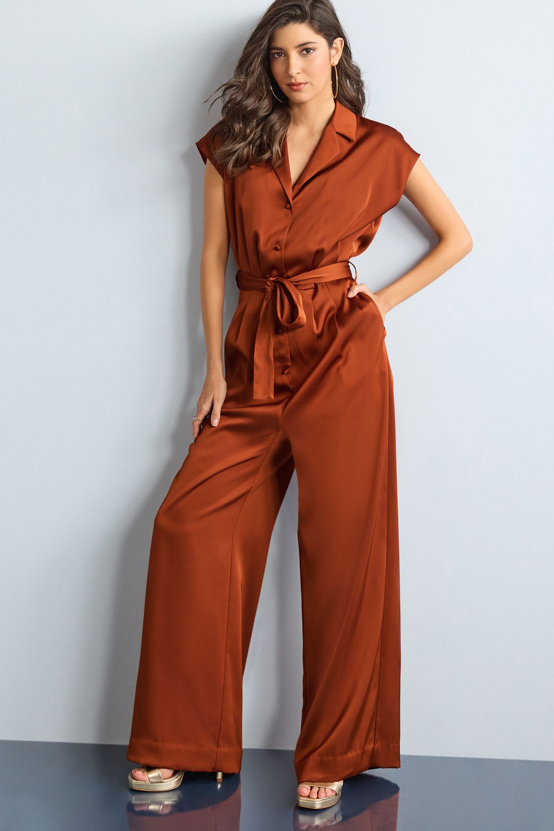 Next Jumpsuit Satin-Overall mit weitem Bein und Gürtel (1-tlg)