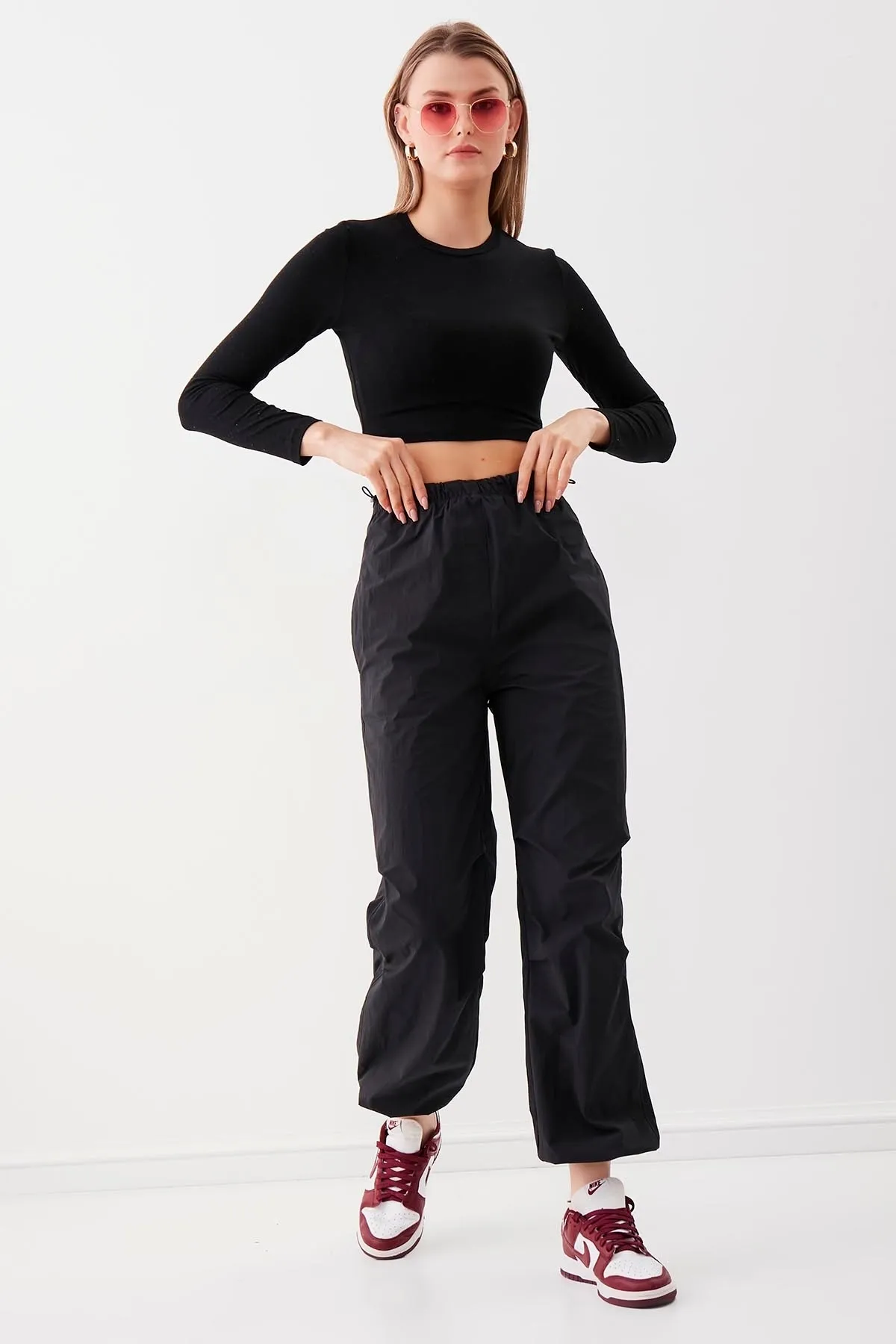 Vitrin  Hose aus Fallschirmstoff mit elastischem Detail