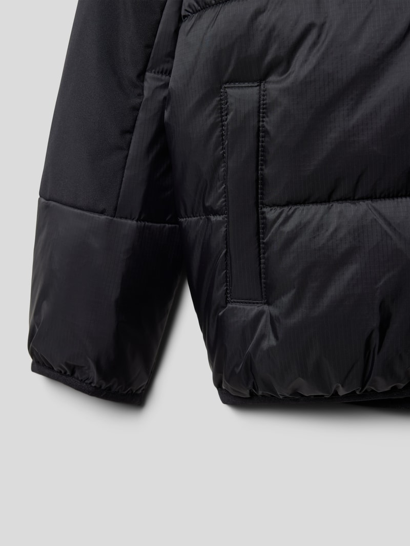 Steppjacke mit Kapuze in schwarz