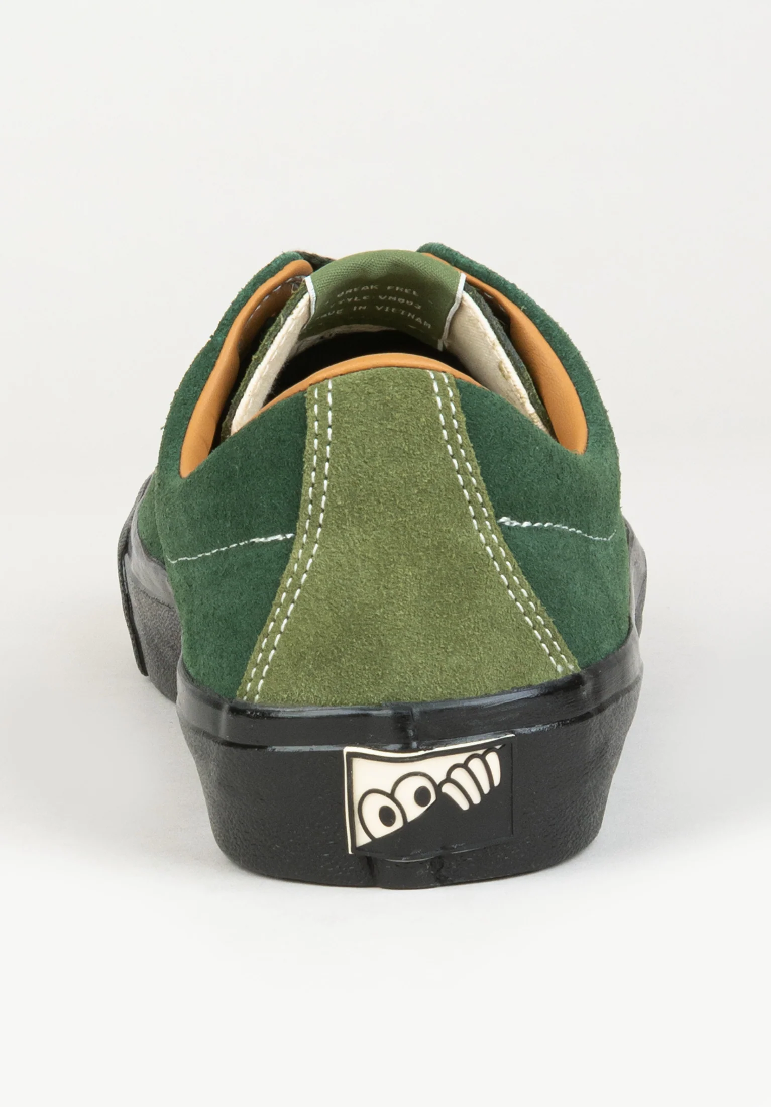 VM003 Suede Low