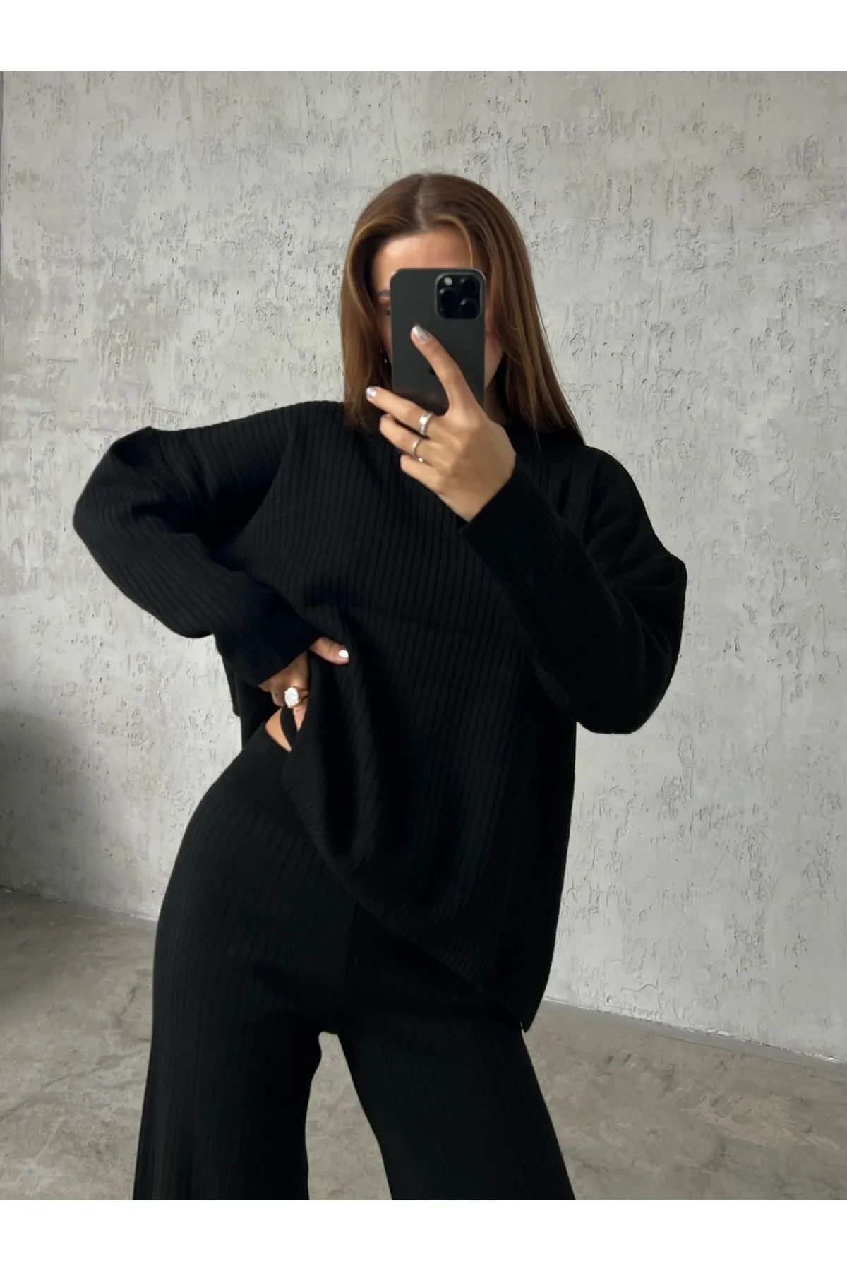 Laluvia  Schwarzes Corded-Strickwaren-Set von Laura