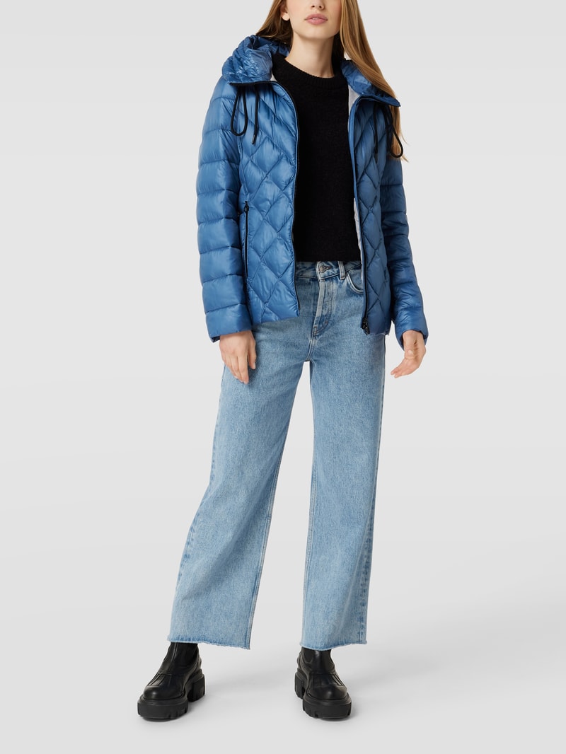Steppjacke mit Label-Detail in ozean blau