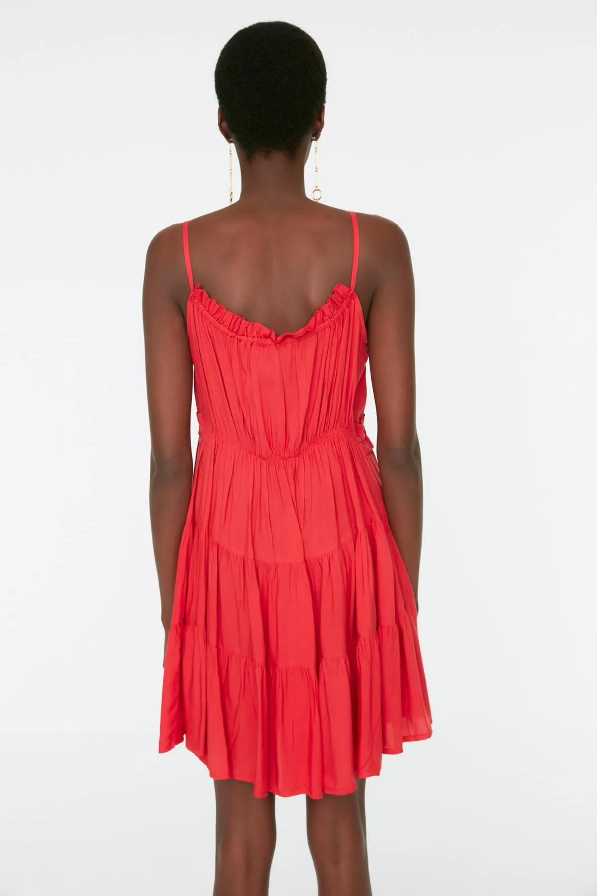 Trendyol Collection  Rotes, gerafftes Mini-Webkleid mit Taille TWOSS20EL2679