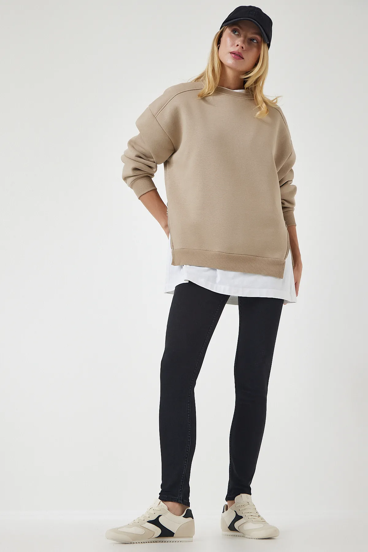Happiness İstanbul  Damen-Sweatshirt aus Nerz-Strick mit Reißverschluss und Reliefmuster UB00148