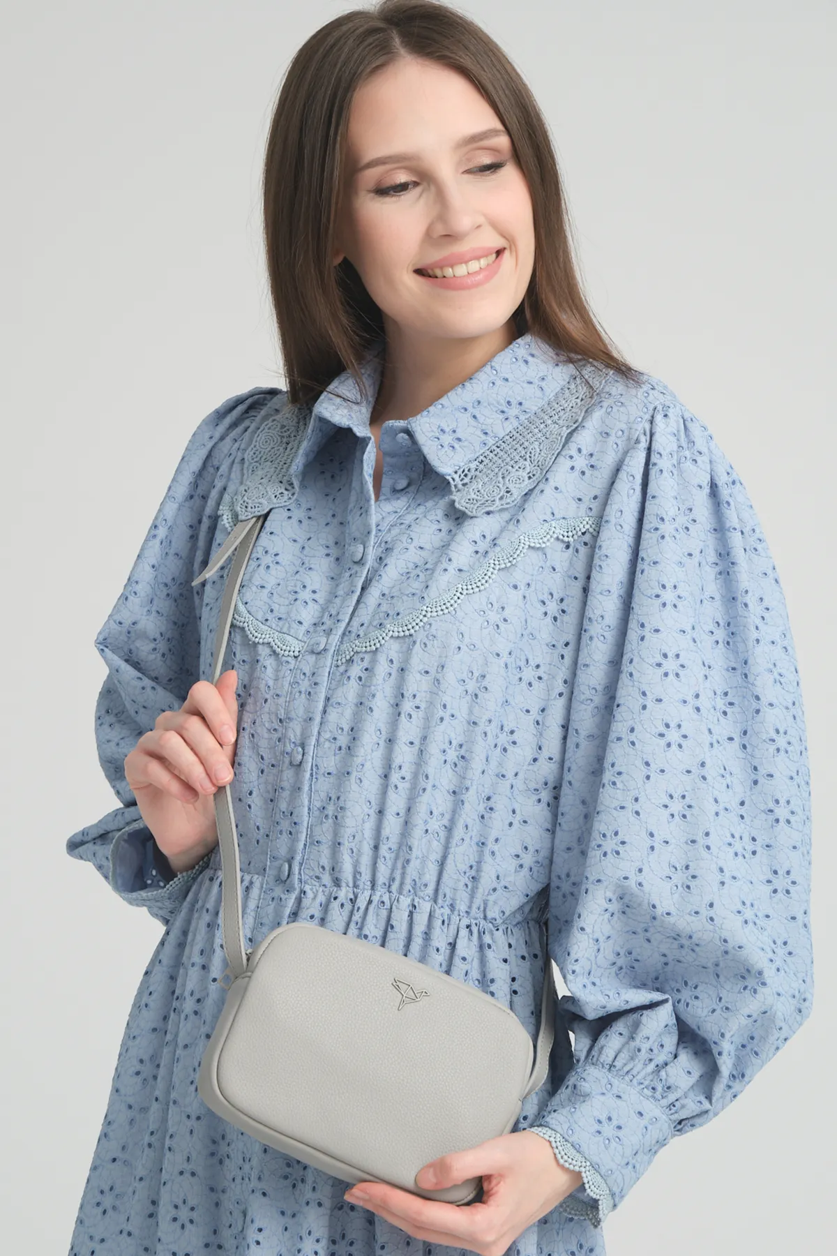 Garbalia  Liberty Grey Damen-Minitasche mit verstellbarem Schultergurt mit Kreuzgriff und Reißverschluss
