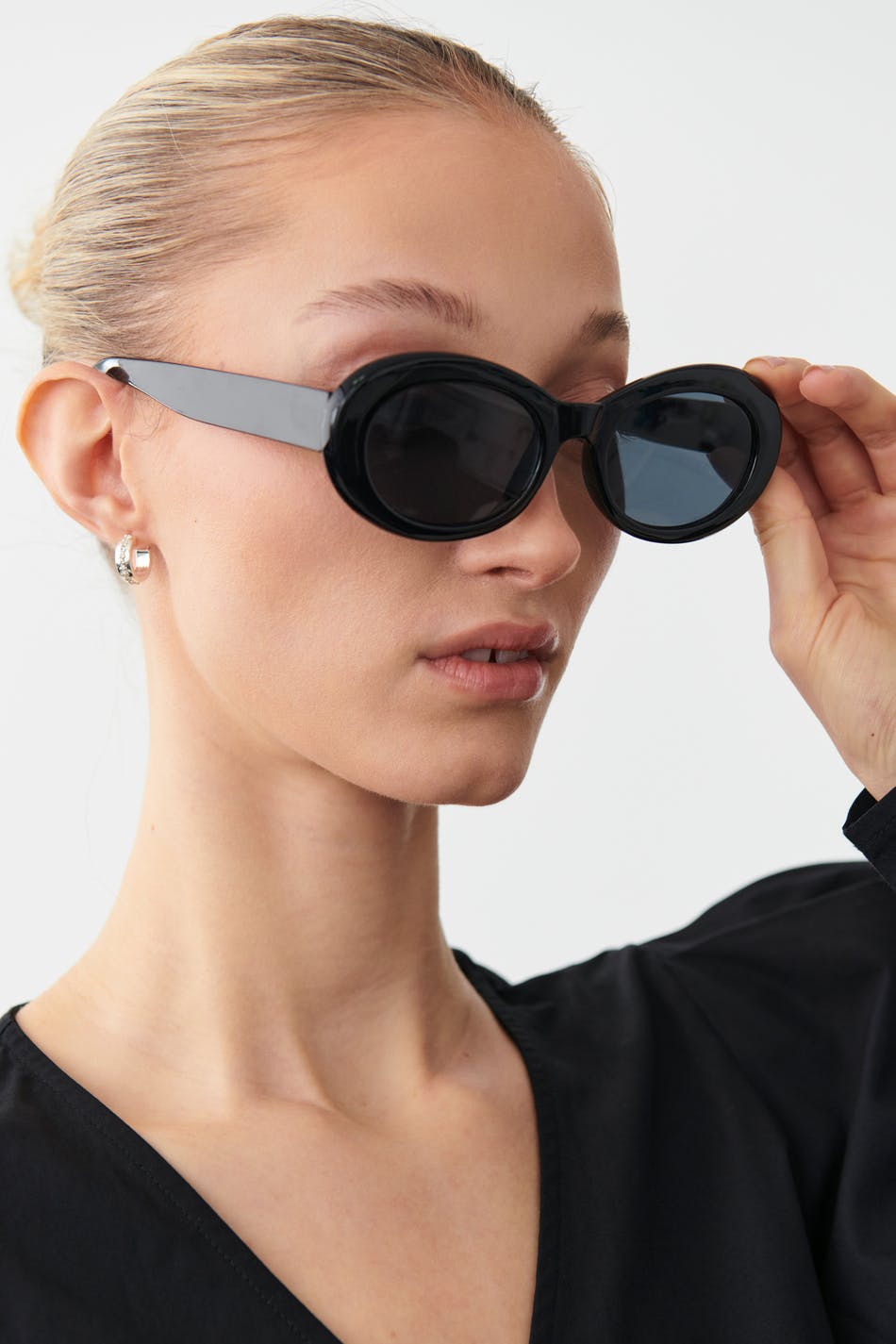 Oval sunglasses