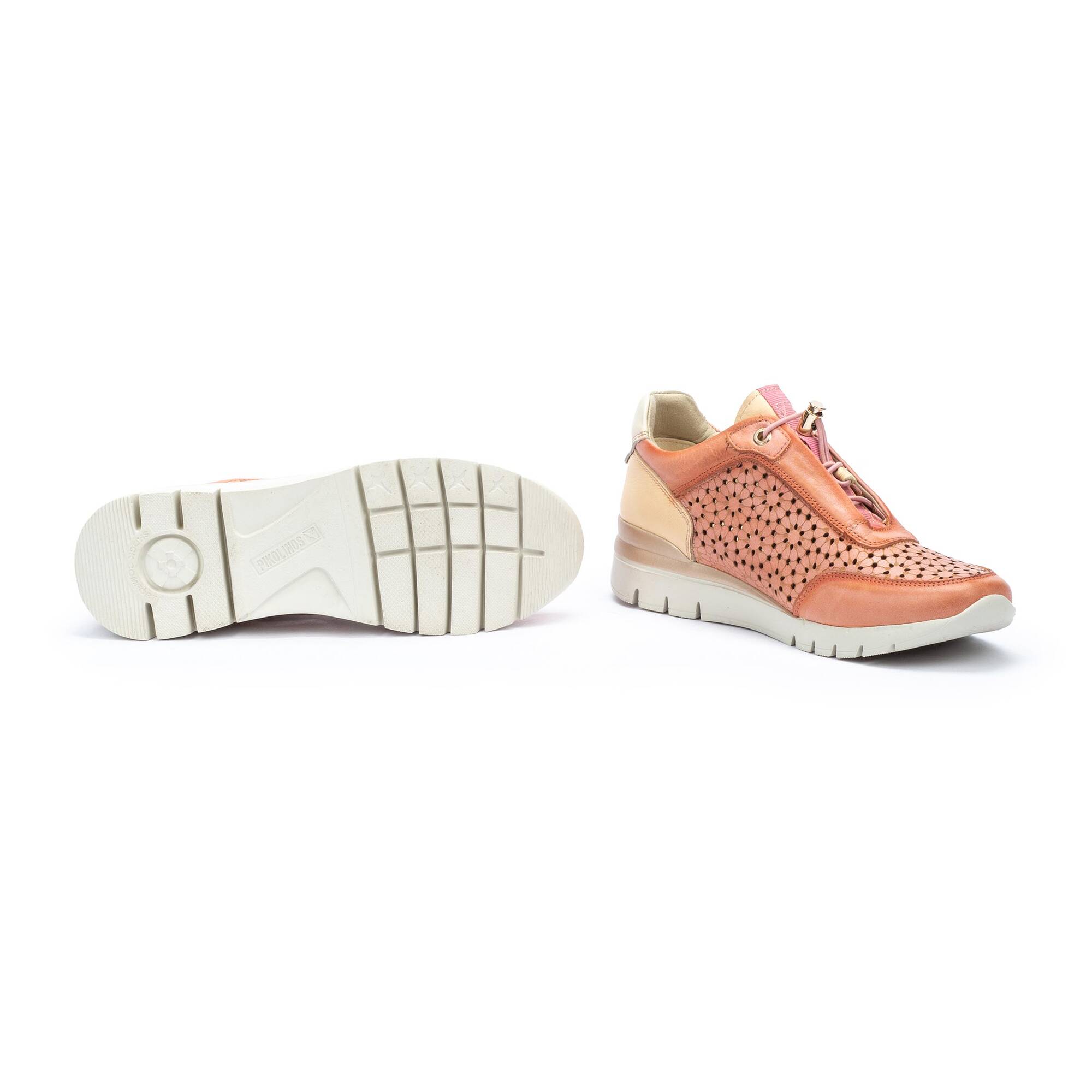 Damskie trampki ze skórzanymi detalami - PEACH