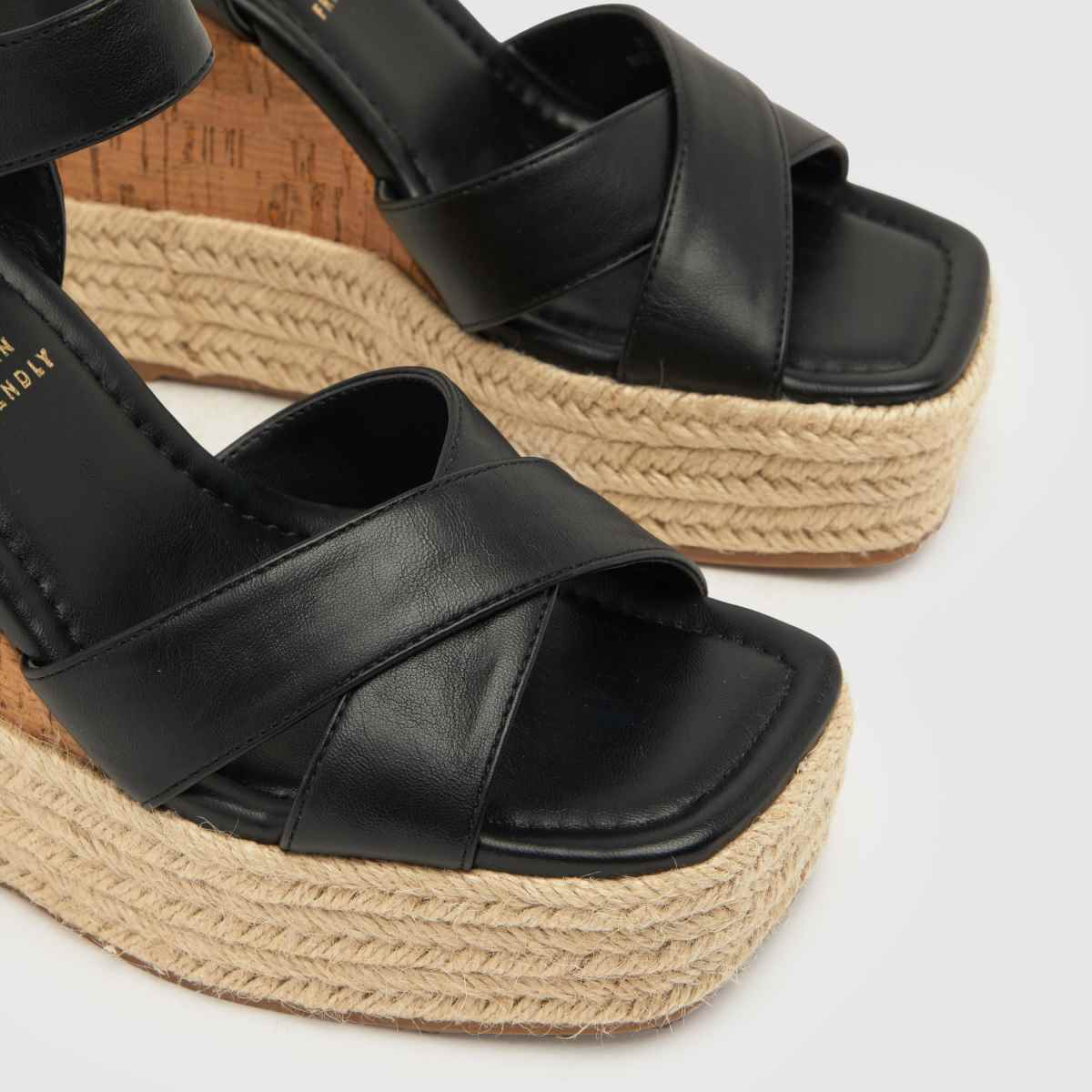 Schuh Valley – Svarta espadriller i kork med kilklack