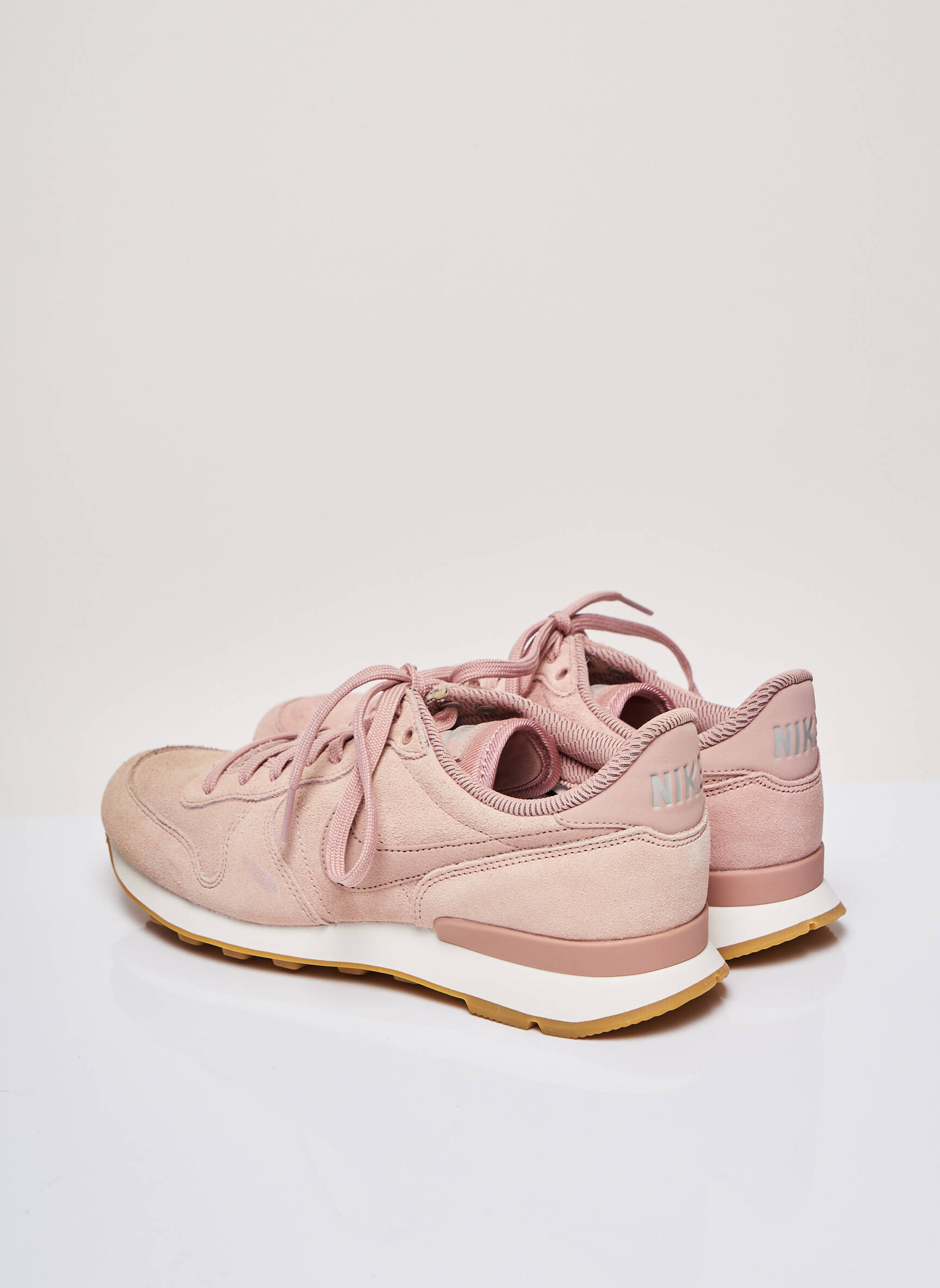 Nike Baskets Femme couleur rose