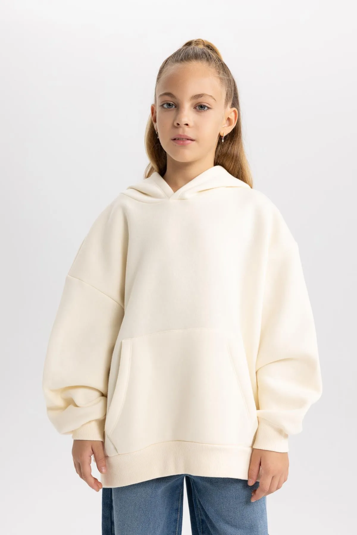 DeFacto  Dickes Kapuzen-Sweatshirt für Mädchen in Oversize-Passform mit weicher, flauschiger Innenseite