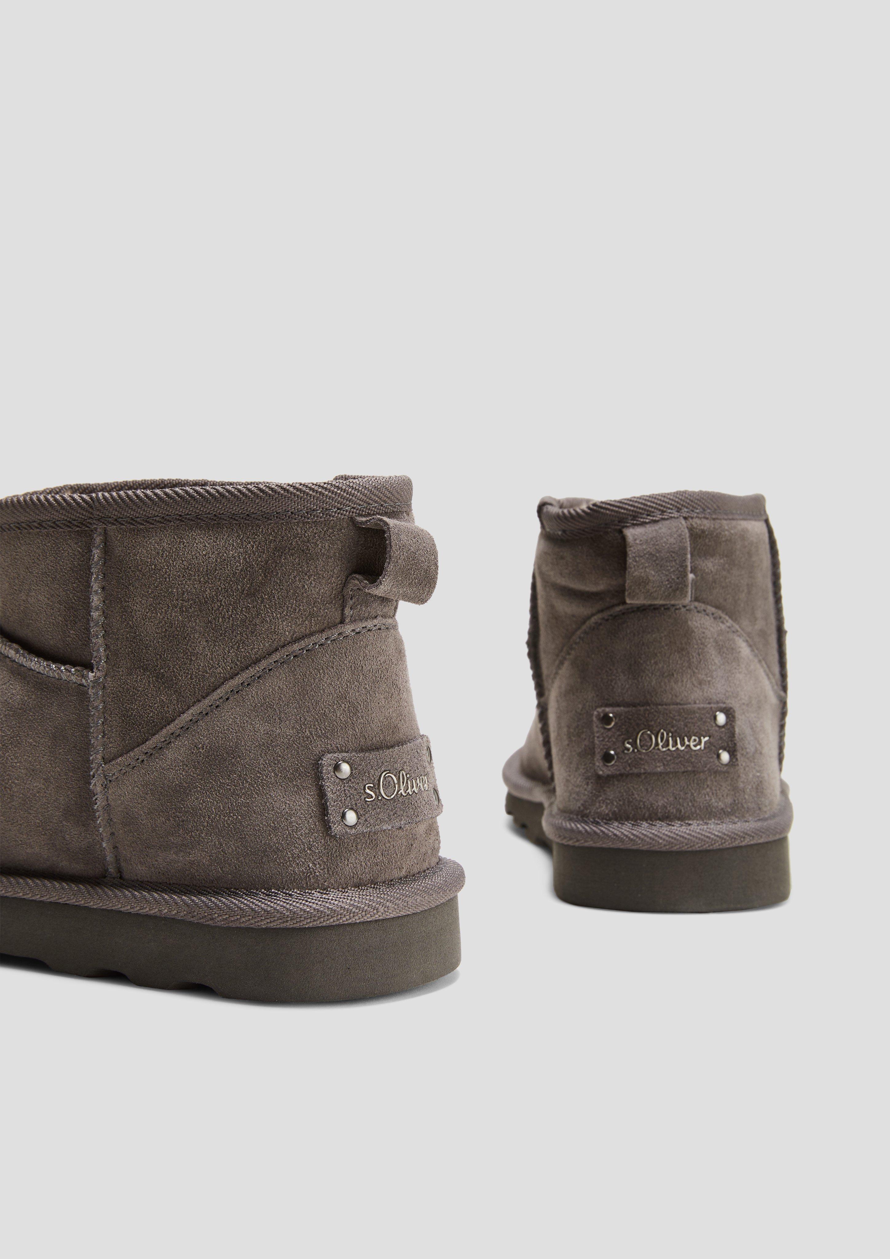 Flache Stiefel aus Leder  6008583-216