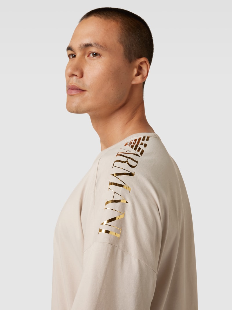 T-Shirt mit Label-Print in beige