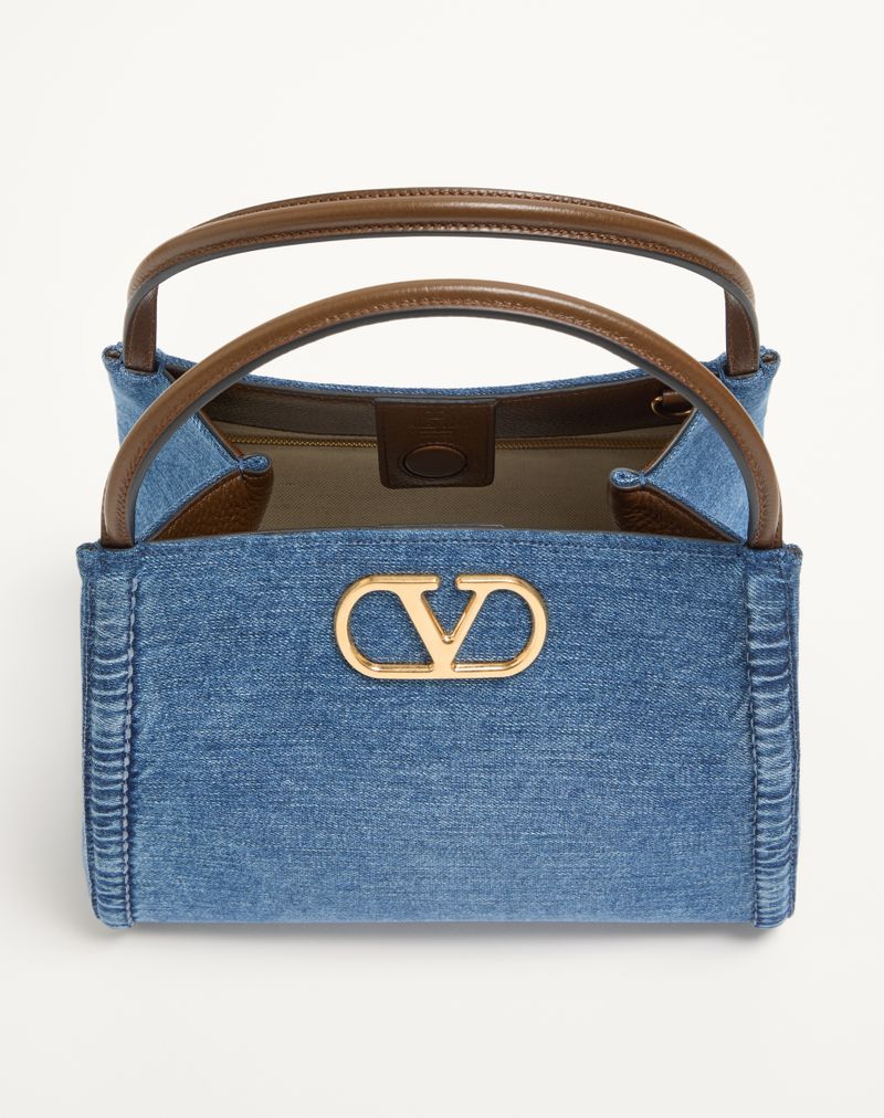 Bolsa Valentino Garavani Alltime Média em Jeans com Alça de Ombro em Fita Bordada