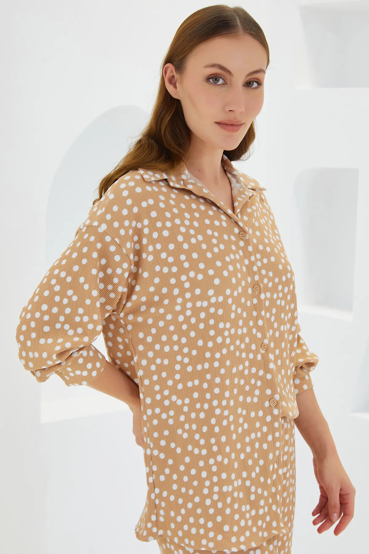 Bigdart  Gestrickter Doppelanzug für Damen in Beige und Ecru mit Punkten, 5858