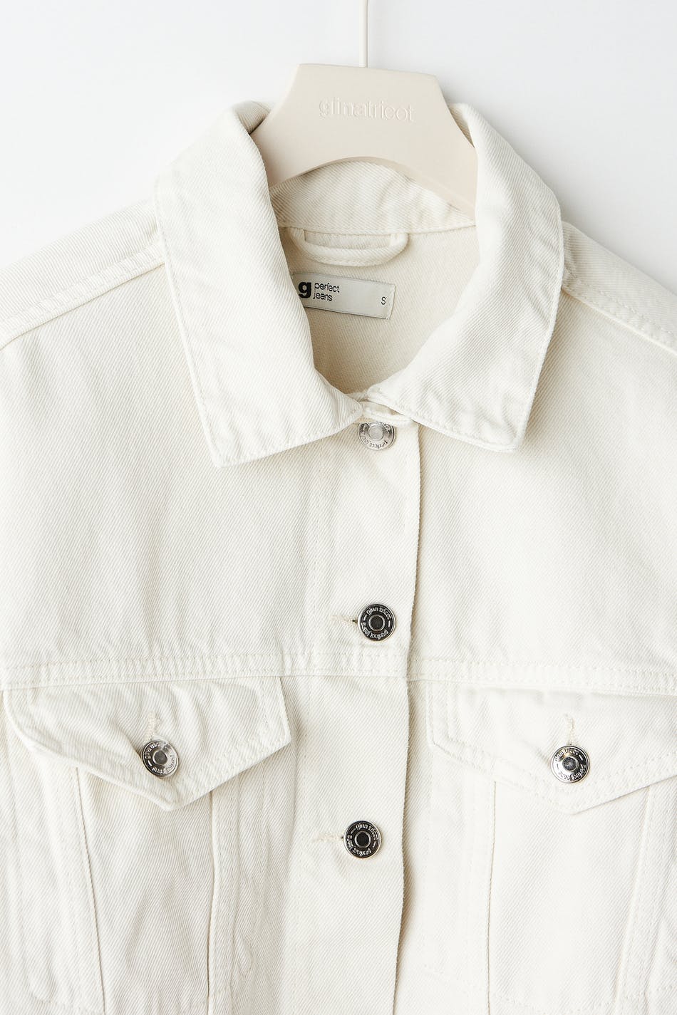 Short denim jacket